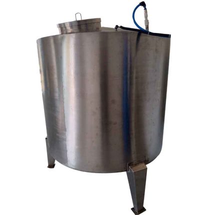 Stainless Steel Storage Tank sale in Kenya Made of stainless steel to store water under hygiene conditions. The tanks are fabricated in different capacities from 100 litres to 10,000 litres. We also fabricate cylindrical water bowser tanks and milk transporting tanks.