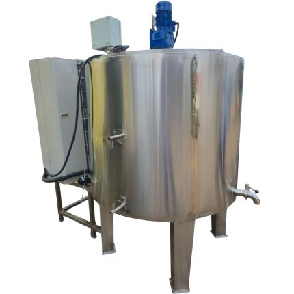 Milk Cooler 1000 Litres – Dairy Farm Bulk Milk Chiller The 1000 litre milk cooling tank rapidly reduces milk temperature to preserve freshness and prevent bacterial growth. Ideal for: Dairy farms and milk collection centers.