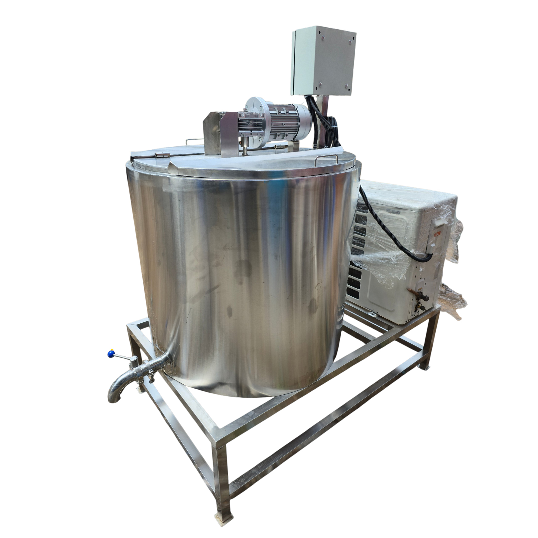 200 litres milk cooler made by Bonafine Trading Limited in Kenya